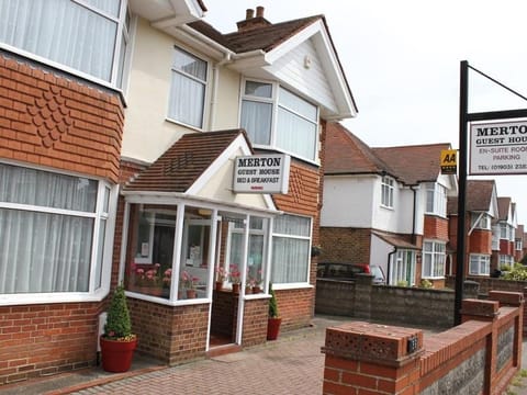 Merton House Bed and Breakfast in Worthing