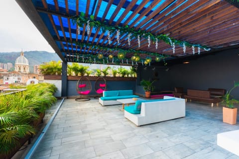 Balcony/Terrace, Living room, Seating area, Garden view