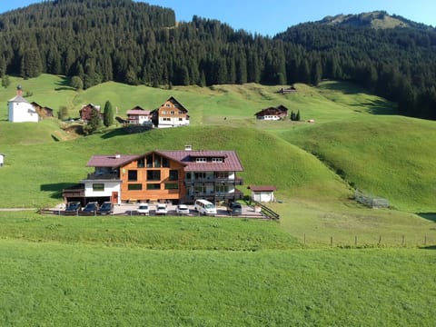 Facade/entrance, Bird's eye view, View (from property/room), Hiking, Mountain view