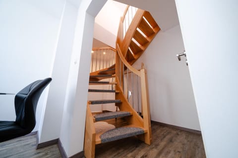 Aurora Schaar 1, 120qm, WiFi, Maisonette, Modern,2 Schlafzimmer, 1 Wohnzimmer Apartment in Wilhelmshaven