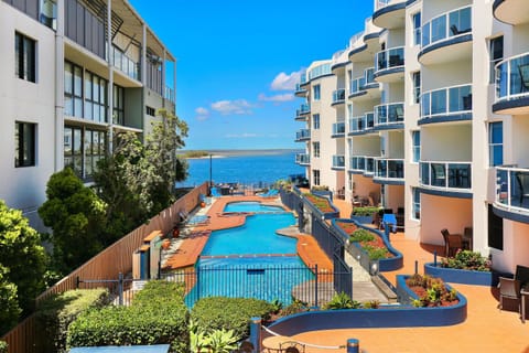 Pool view, Sea view