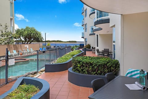 Balcony/Terrace, Pool view, Sea view