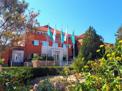 Property building, Facade/entrance