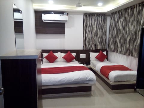 Hotel Sunrise Hotel in Ahmedabad