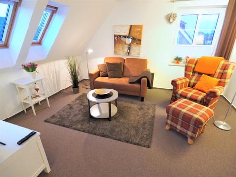 Living room, Photo of the whole room, Seating area