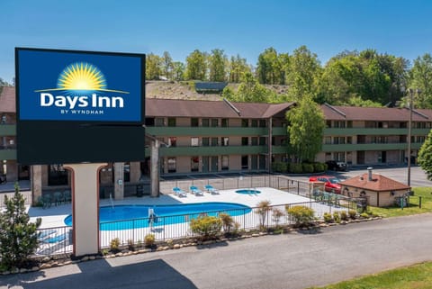 Days Inn By Wyndham Pigeon Forge South Hotel in Pigeon Forge