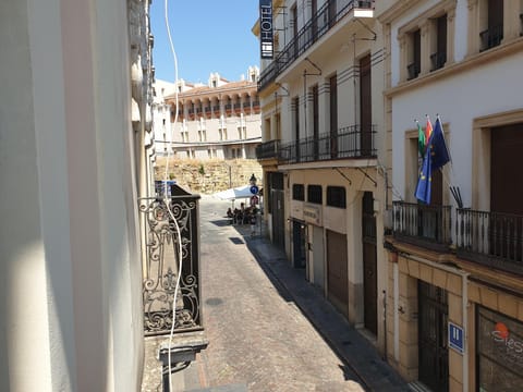 Balcony/Terrace, City view, Street view