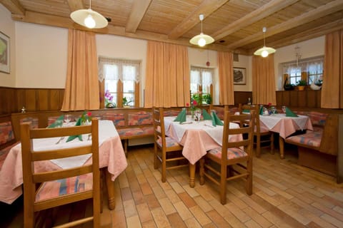 Gasthof Forststube Chambre d’hôte in Velden am Wörthersee