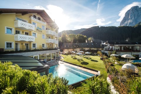 Spring, Day, Mountain view, Pool view, Swimming pool