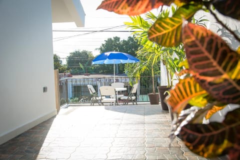 Vacation Rental - Upper Floor Room at Casa Cocoa Eigentumswohnung in San Miguel de Cozumel