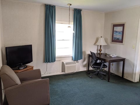 Azalea Inn & Suites Motel in Wilmington