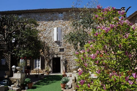 Property building, Facade/entrance, Garden