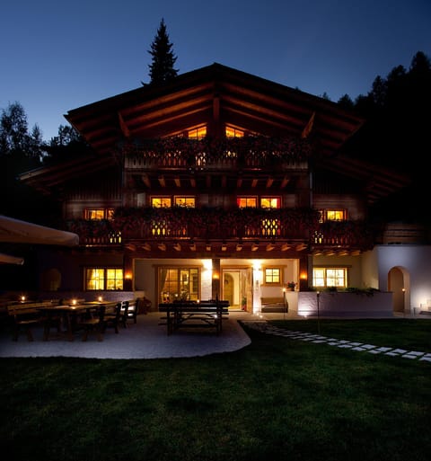 Property building, Facade/entrance, Night, Garden