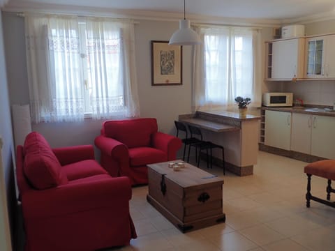 Kitchen or kitchenette, Living room