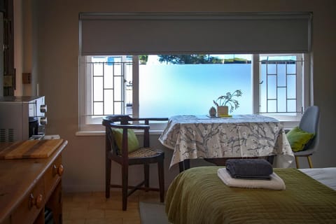 Olive tree private rooms in Stellenbosch- No Load Shedding Apartment in Stellenbosch