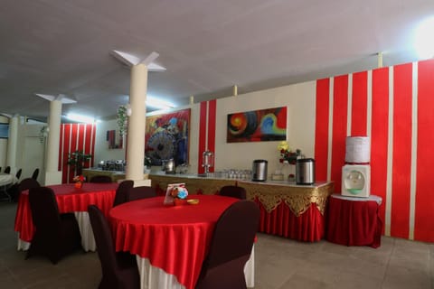 Hotel Arjuna Übernachtung mit Frühstück in Cisarua