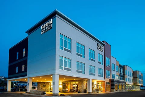 Fairfield Inn & Suites By Marriott Duluth Waterfront Hotel in Duluth