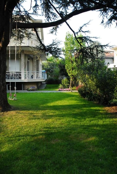 La Villa Del Cedro Haus in Monza