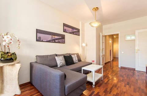 YOUR HOME - Central Apartment Condominio in Barcelona