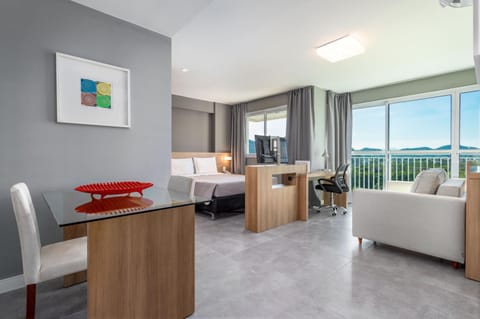 Living room, Photo of the whole room, Dining area