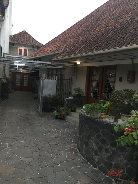De Riau Guesthouse Bed and Breakfast in Bandung