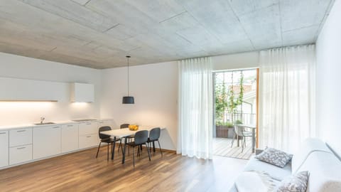 Balcony/Terrace, Kitchen or kitchenette, Living room