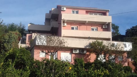 Villa Luketa Apartment in Podstrana