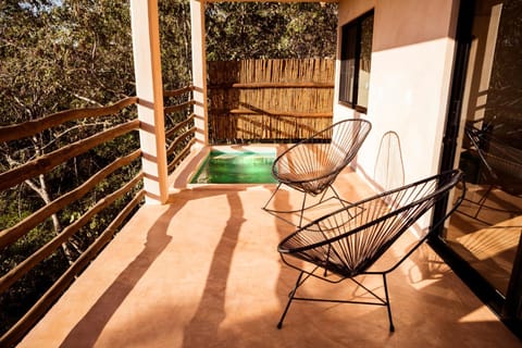 Balcony/Terrace, Swimming pool