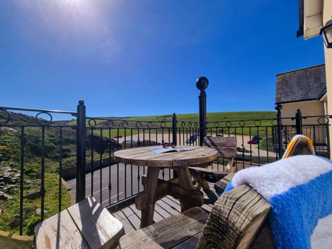 View (from property/room), Balcony/Terrace