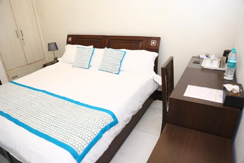 joerose villa Bed and Breakfast in Noida