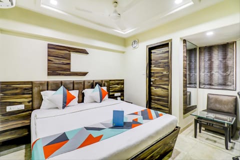 Hotel Palliate Ellisbridge Hotel in Ahmedabad