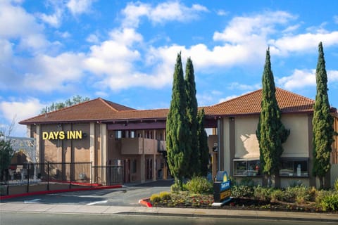 Property building, On site