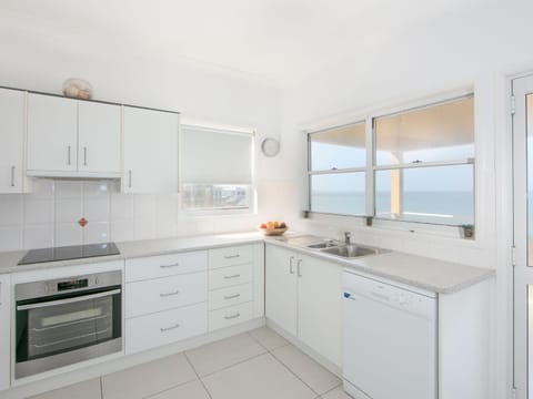 Avalon 3 Apartment in Yamba