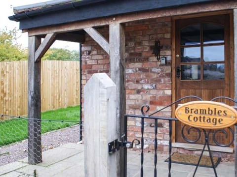 Brambles Cottage House in Malvern Hills District