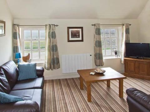 Curlew Cottage House in Staffordshire Moorlands District