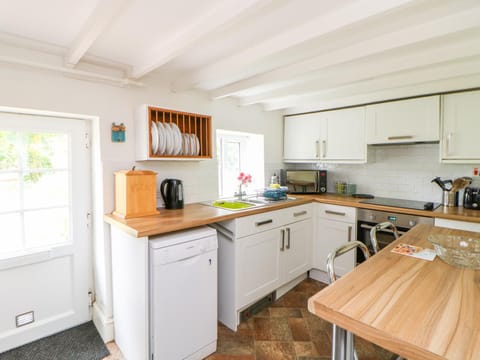 Broom Cottage House in North Norfolk District