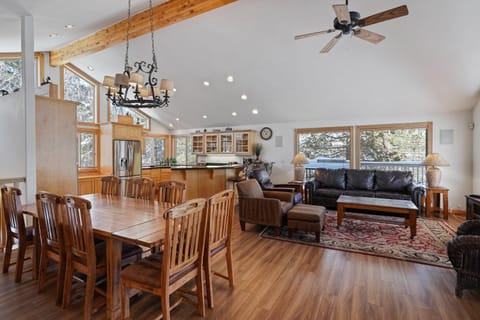 2 Sarazen House in Sunriver