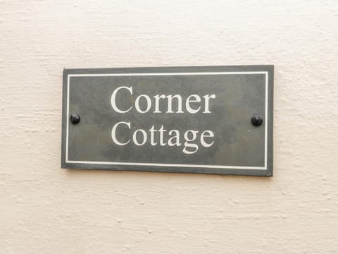 Corner Cottage House in North Dorset District