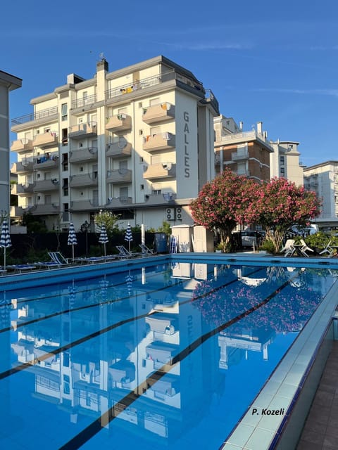 Property building, Swimming pool