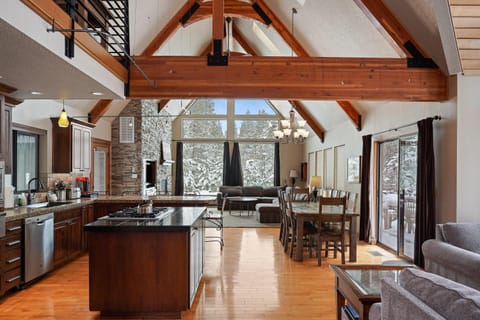 8 Mt Baker House in Sunriver