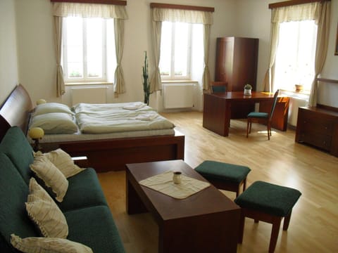 Městský Hotel Dorinka Hôtel in Lower Silesian Voivodeship