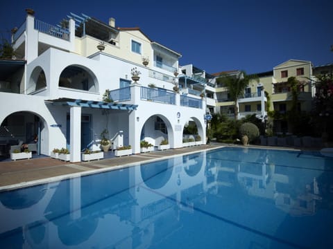 Nikis Village Apartment hotel in Poros