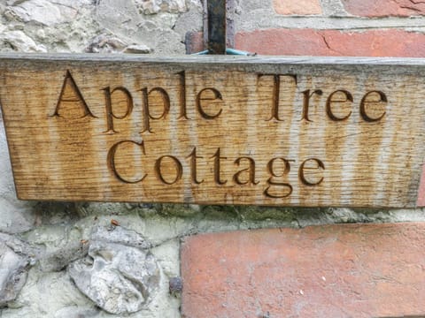 Apple Tree Cottage House in North Dorset District