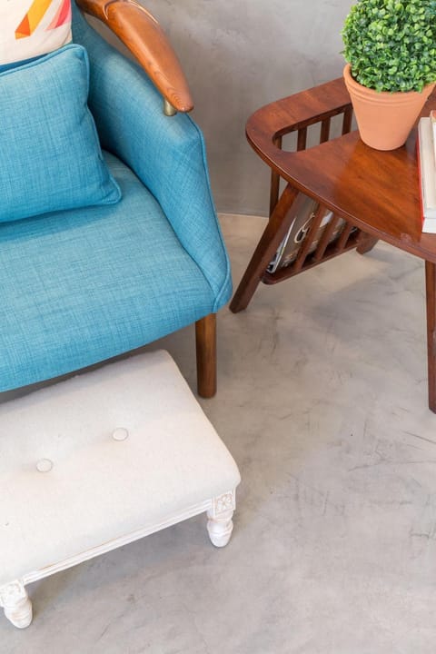 Living room, Decorative detail, Seating area