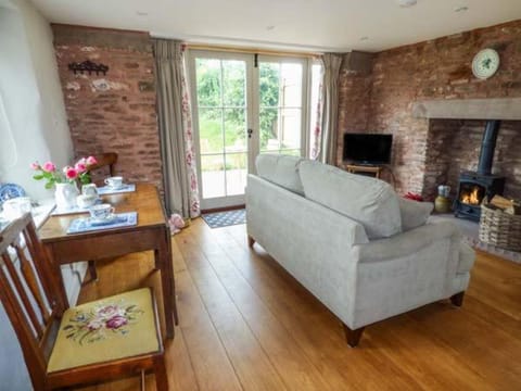 Rose Cottage House in Forest of Dean