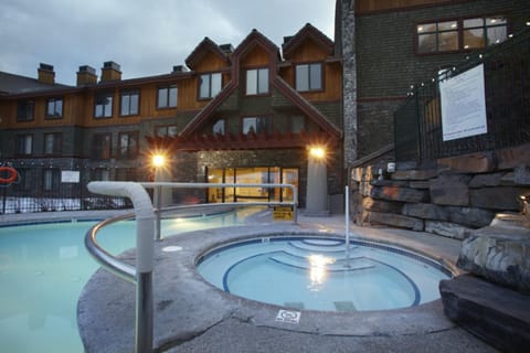 Platinum Suites Resort - Vacation Rentals Eigentumswohnung in Canmore