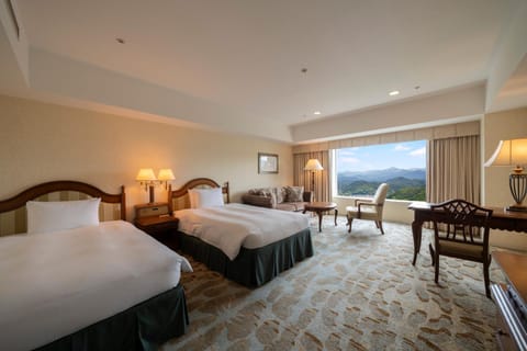 Photo of the whole room, Bedroom, Mountain view