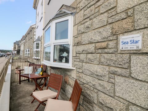 Sea Star House in Porthleven