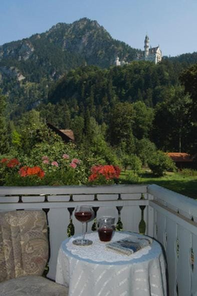 Romantic-Pension Albrecht - since 1901 Bed and Breakfast in Schwangau