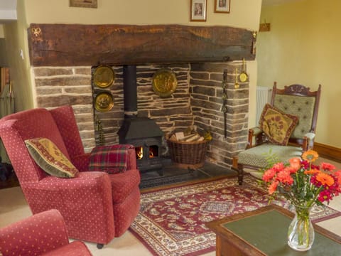 Mary's Cottage House in North Devon District